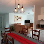 Maison Cosy Confort Dans Un Cadre De Verdure
