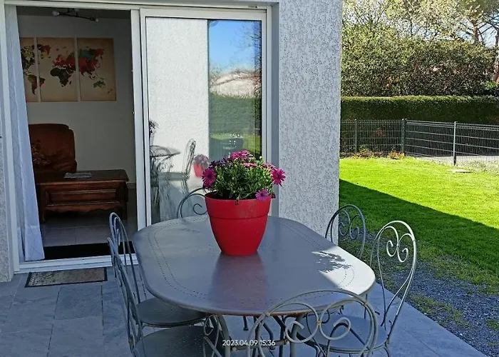 Maison Cosy Confort Dans Un Cadre De Verdure Casa de Férias