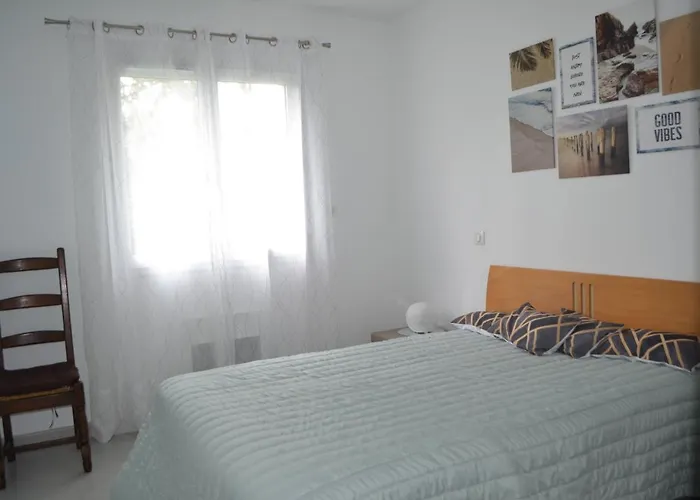 Maison Cosy Confort Dans Un Cadre De Verdure Casa de Férias *