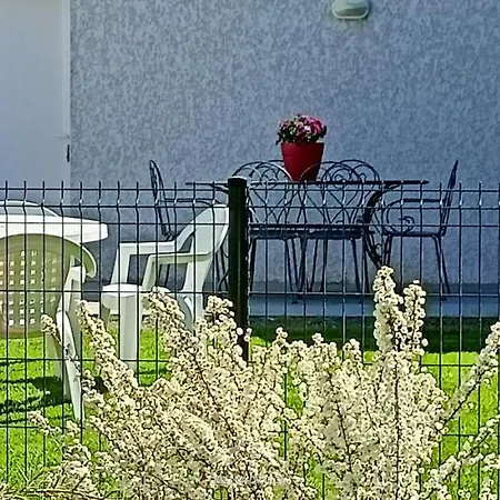 Prázdninový dům Maison Cosy Confort Dans Un Cadre De Verdure
